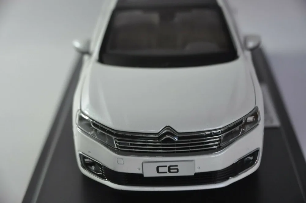 1:18 литья под давлением модель для Citroen C6 Белый Седан сплав игрушечный автомобиль миниатюрная коллекция подарок c-quatre