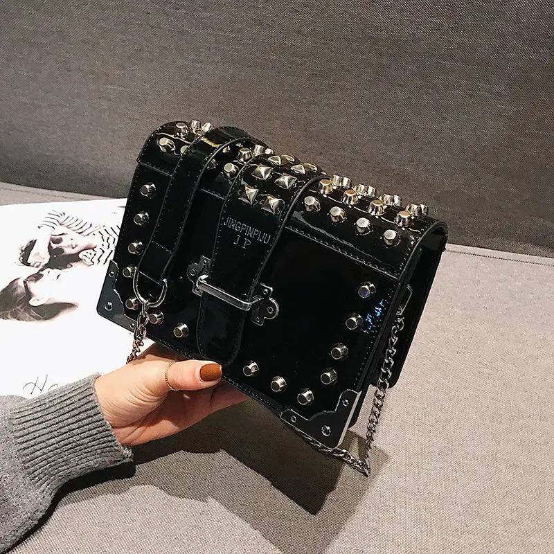 Ins super fire Ретро сумка Новая мода дикая заклепка маленькая квадратная Корейская