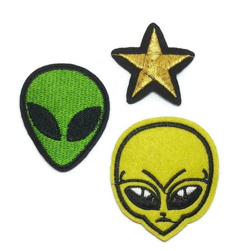 Комплект из 3 маленьких зеленых футболок и джинсов с вышитой надписью Aliens & Star|patch