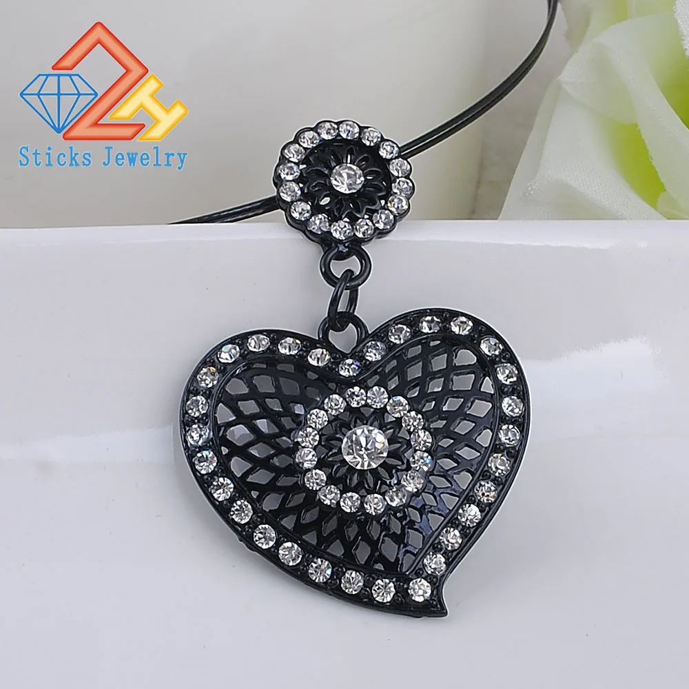 

Trendy Necklace for Women Love Heart Hollow Out Rhinestone Rope Chain Statement