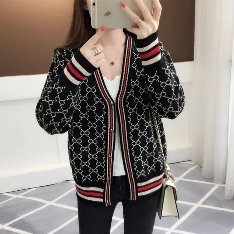 Danjeaner Korean Style Single Breasted Cardigans Womens Sweaters 2018 Winter V-Neck Long Sleeve Fashionable Printed Knitwear |