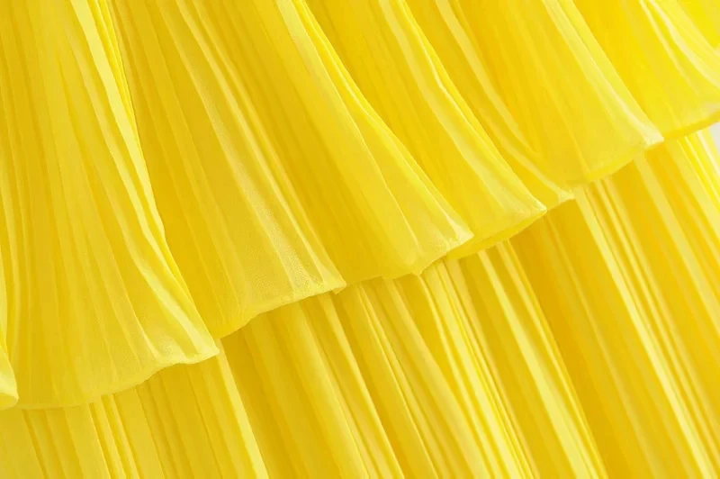 Сексуальный плиссированный комбинезон с открытыми плечами летний желтый