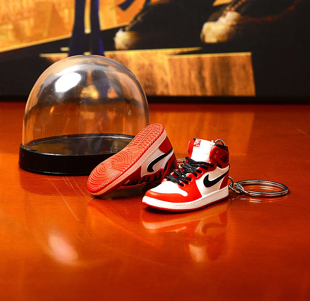 Air Jordan 1 OG CHICAGO брелок в виде кроссовка подвеска 3d мини-брелок на цепочке стерео Баскетбольная обувь модель автомобиля пара кукла аксессуары