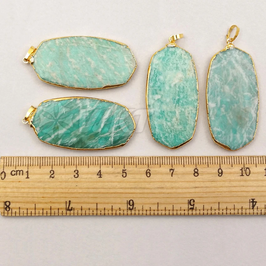 WT-P1192 WKT hurtownia niestandardowy atrakcyjny amazonit kamień sześciokątny ozdobiony złotym wykończeniem naturalny jasnozielony wisiorek dla