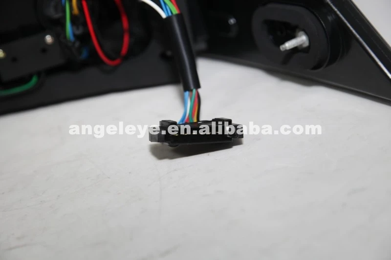 Для Benz W203 C32 C36 C280 C230 C320 C240C180K C200K светодиодный фонарь 2001-2004 год чёрное Дымовое средство Цвет SN