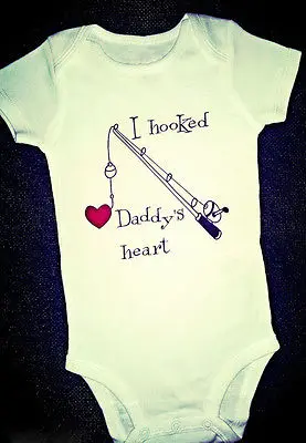 Модная одежда для новорожденных мальчиков с надписью I hocked Daddy's Heart Комбинезон