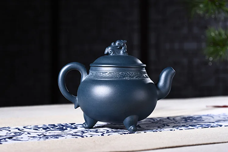 Фиолетовая глина yixing pot Подлинная ручная работа Известный Ван Fangyuan mine azure mud штатив Дракон верхний горшок кунгфу Чайный горшок чайный сервиз
