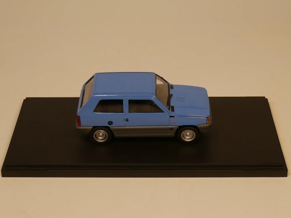 Модель автомобиля ist 1:43 fia t panda I из сплава игрушки для детей модель оригинальная