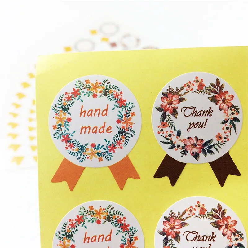 

600 Pcs/lot Medal Shape Handmade Sticker Vintage Flower Label Sticker DIY Hand Made For Gift Cake Baking Sealing Stickers