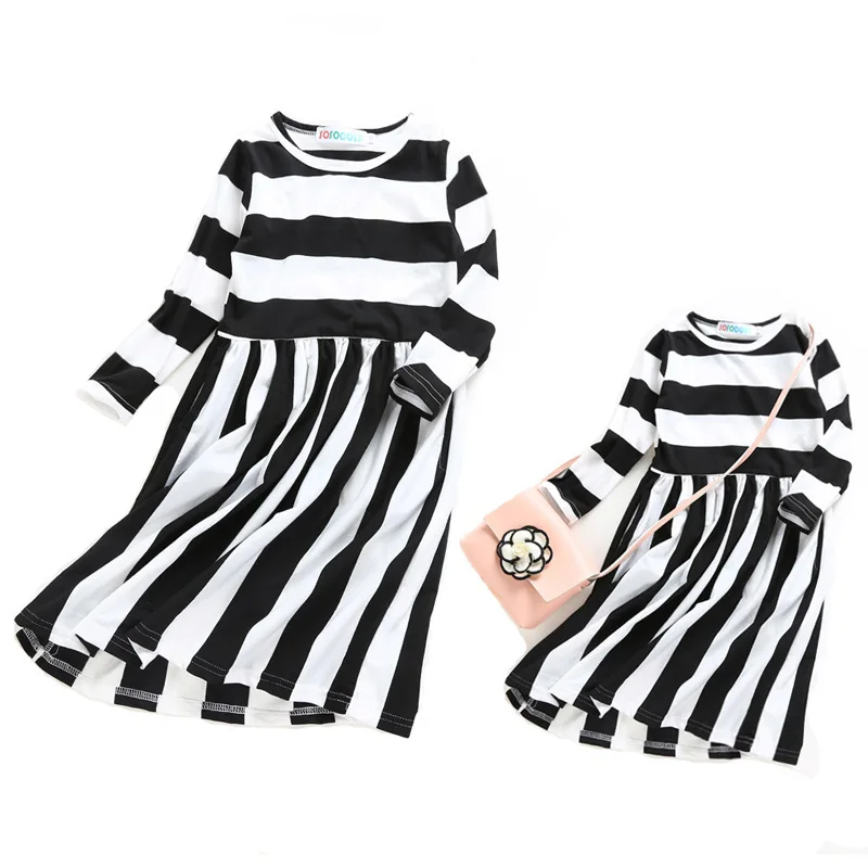 Семейное платье для мамы и дочки весна/осень в полоску Одинаковая одежда