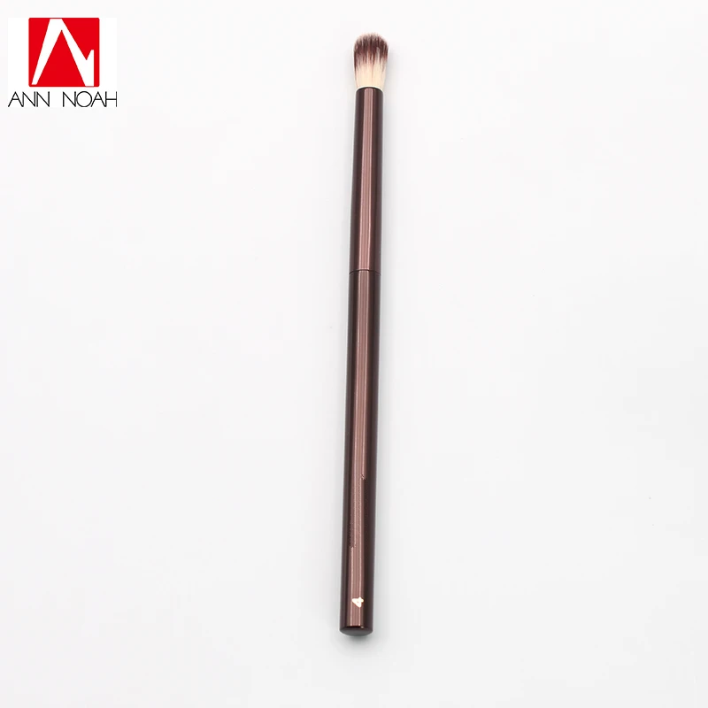 

High Quality Limited Edition Metal Handle Tkalon Bristle No 4 Eye Crease Brush