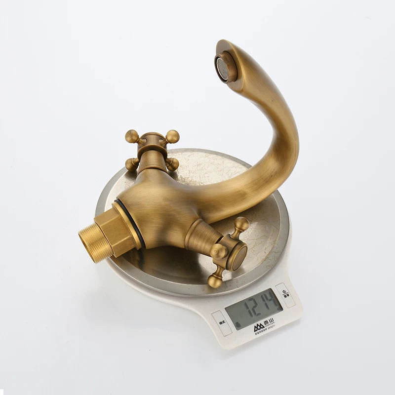 Античный Смеситель для раковины с двумя ручками, с горячей и холодной водой, из латуни, для ванной комнаты и кухни.