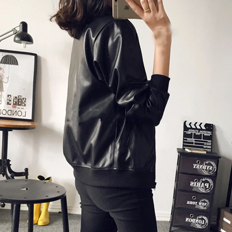 Демисезонная куртка из искусственной кожи облегающая тонкая верхняя одежда