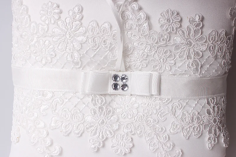 Винтажная подушка из атласа цвета слоновой кости стразы кружево деревенский