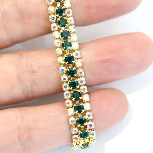 Emerald Новинка! Хрустальные пришитые стразы, цепочка на чашку DIY beauty SS16, 3 ряда, 1 ярд, модные аксессуары, прозрачные закрытые стразы, цепочка на чашку B0979 - Цвет: Emerald