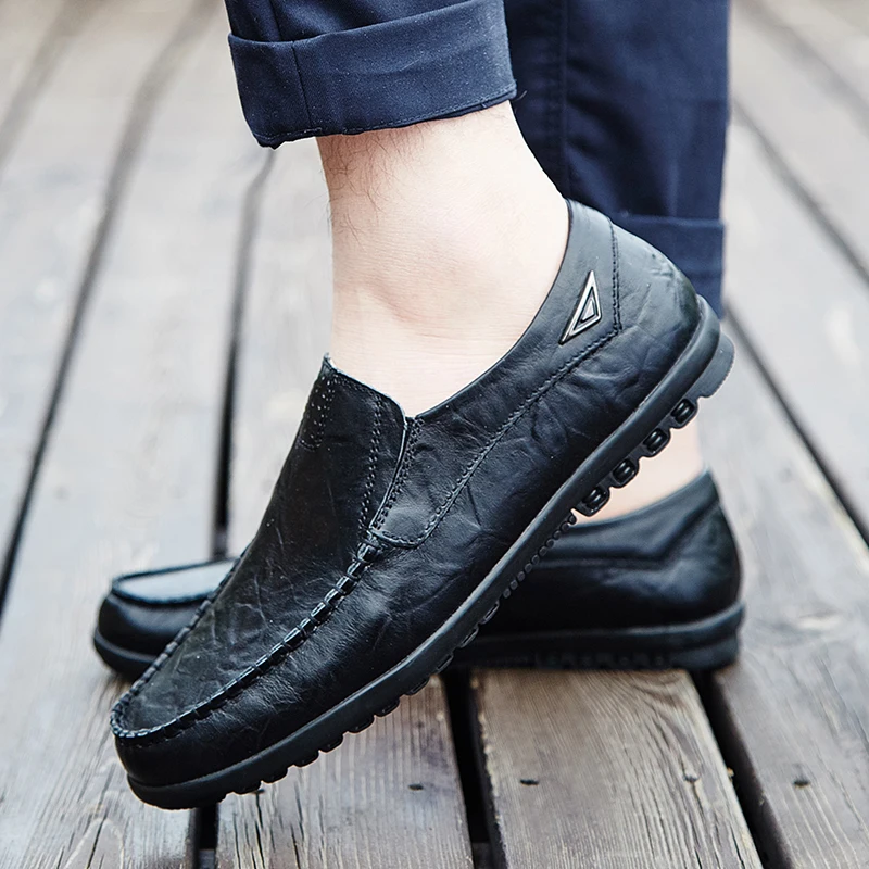 

mocassin homme Men Casual Shoes Slip On Shoes Soft Mens Loafers Mans Moccasins Italian Fashion Car Gommino Driving Shoes Black