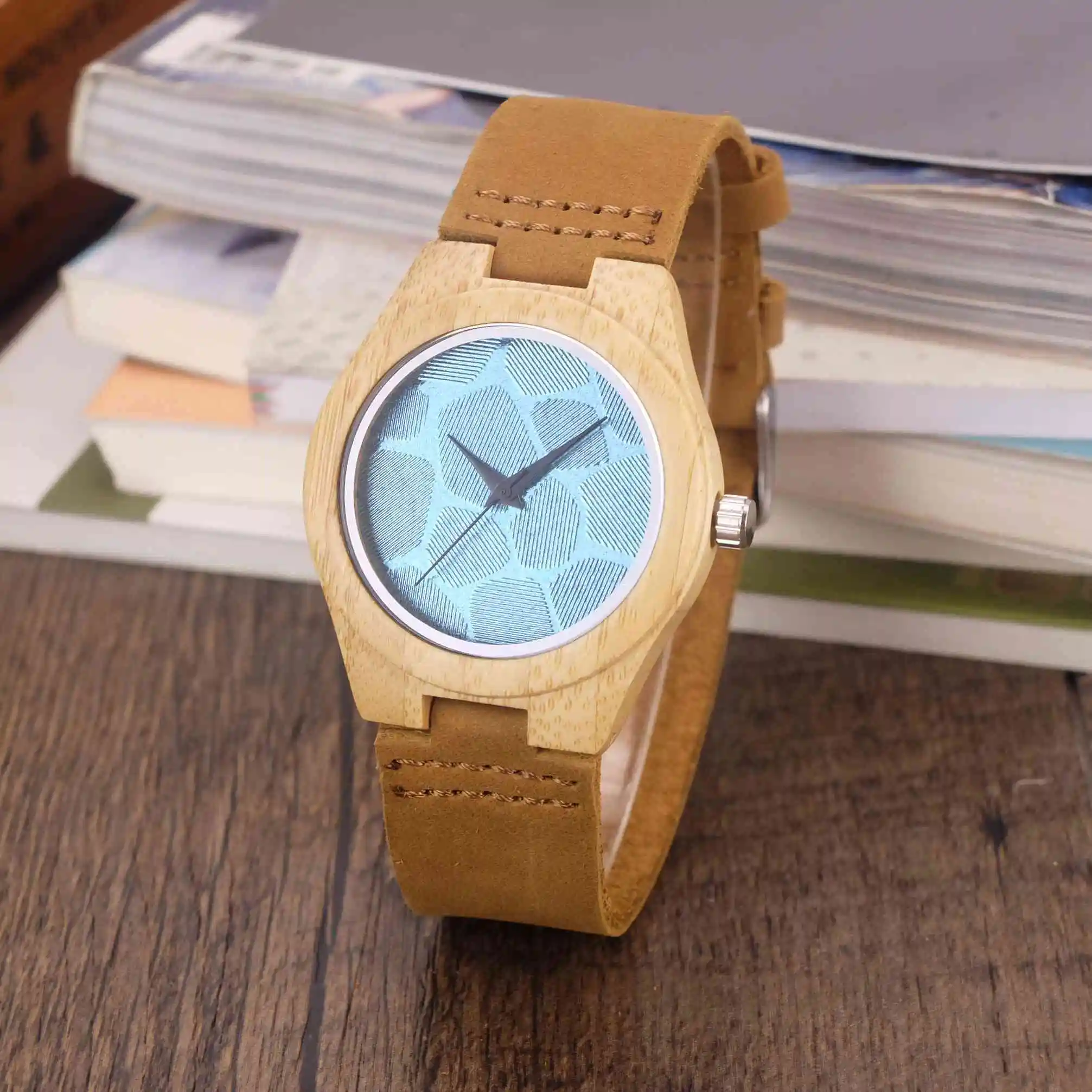 Часы наручные женские кварцевые с бамбуковым ремешком из натуральной кожи |