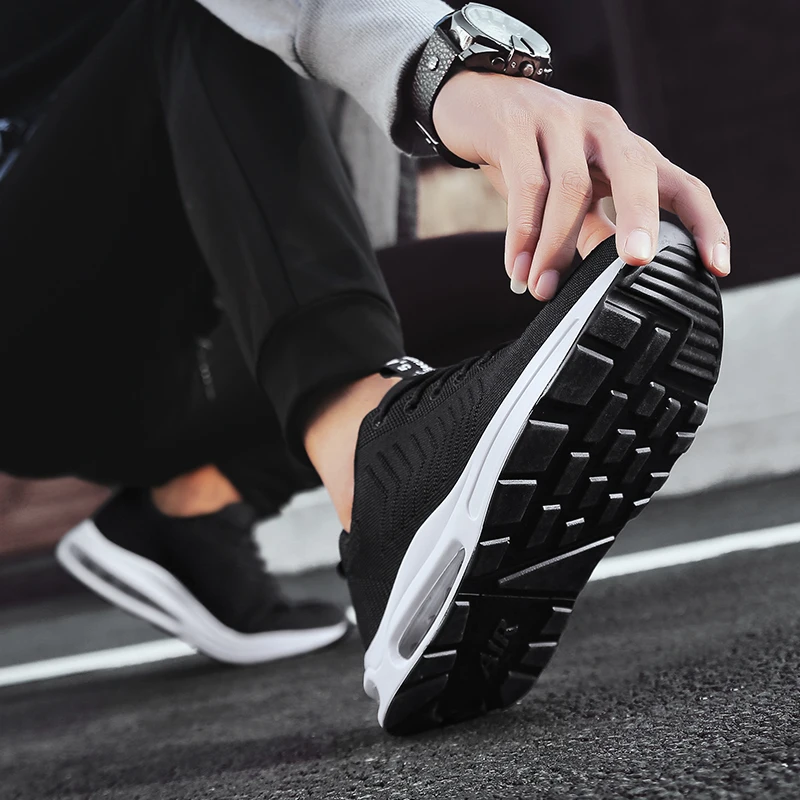 Onke мужские кроссовки для бега дышащие Flyknit Женские Кроссовки цвет черный белый