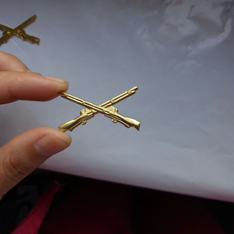 Китайский армейский значок с цветами военный Униформа аксессуары золотая медаль