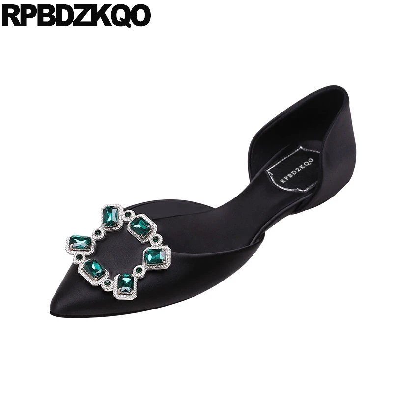 Вечерние черные туфли с острым носком в комплекте женское платье на плоской