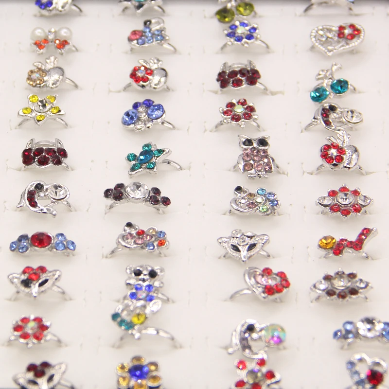 Оптовая продажа 5 штук в наборе ассорти с украшением виде кристаллов кольцо