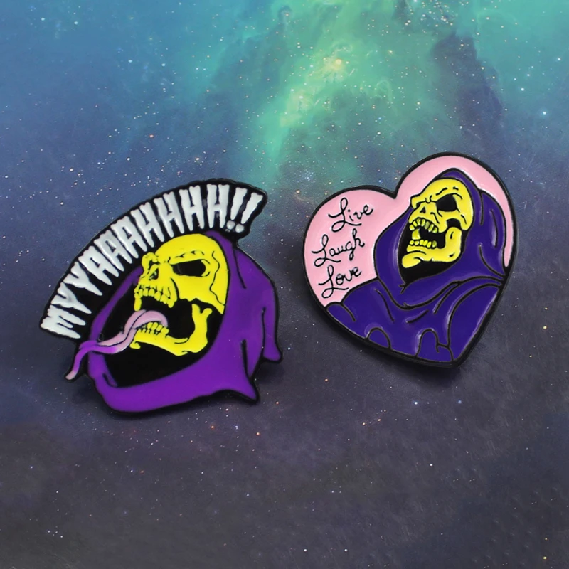 Horror skull mask series brooch Geisha Facebook Skeleton finger Coffin ribbon Extended tongue Black cloak of white ghost badge