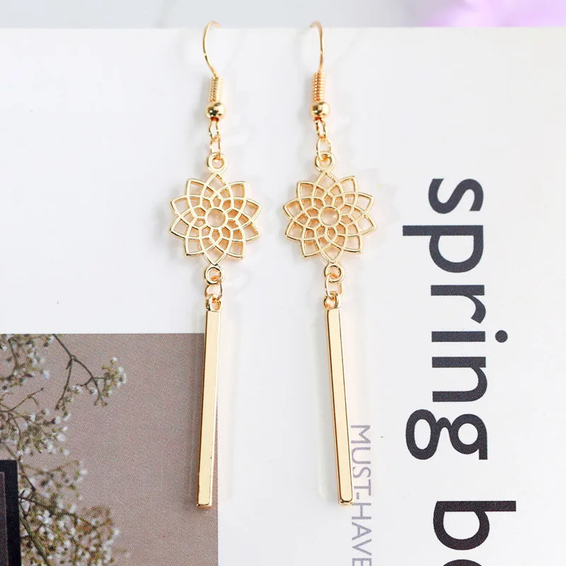 

Romantic Clip Hollow Flower Round Dangle Earrings Heart Gold Color Paper Clip Dangle Earrings For Women Girl Party Wedding Gift