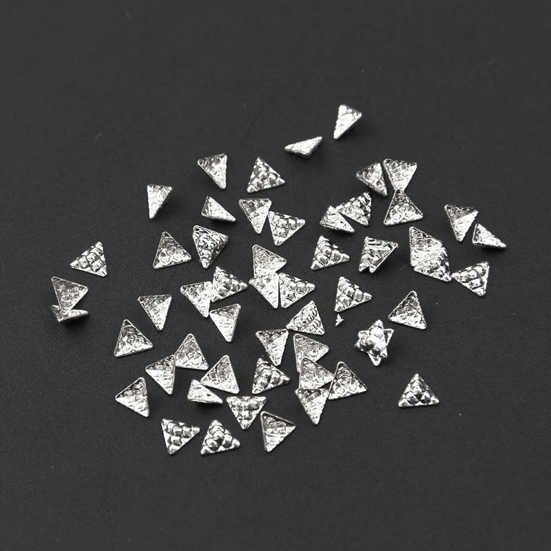 

Wholesale 100PCS/Lot 4mm 3D Triangle Shape Gold Silver Color Metallic Nail Art Phone Decorations Hair Decorations