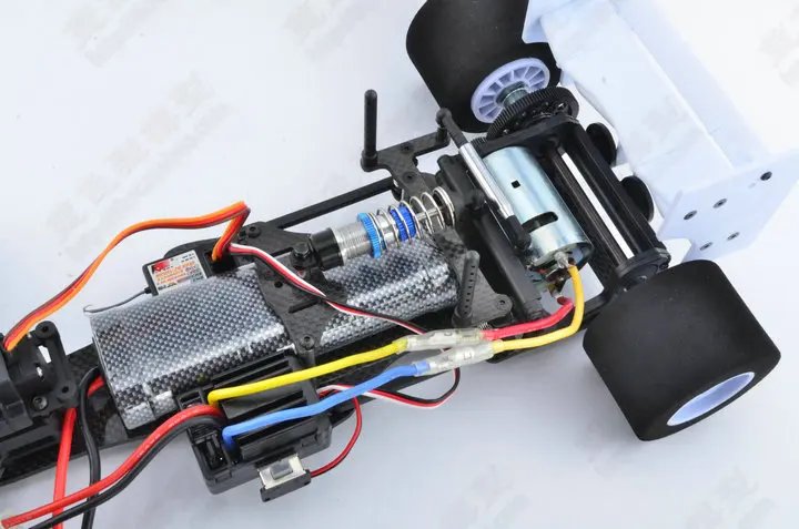 F11 формула два поколения Электрический привод высокоскоростные гонки Молодежная