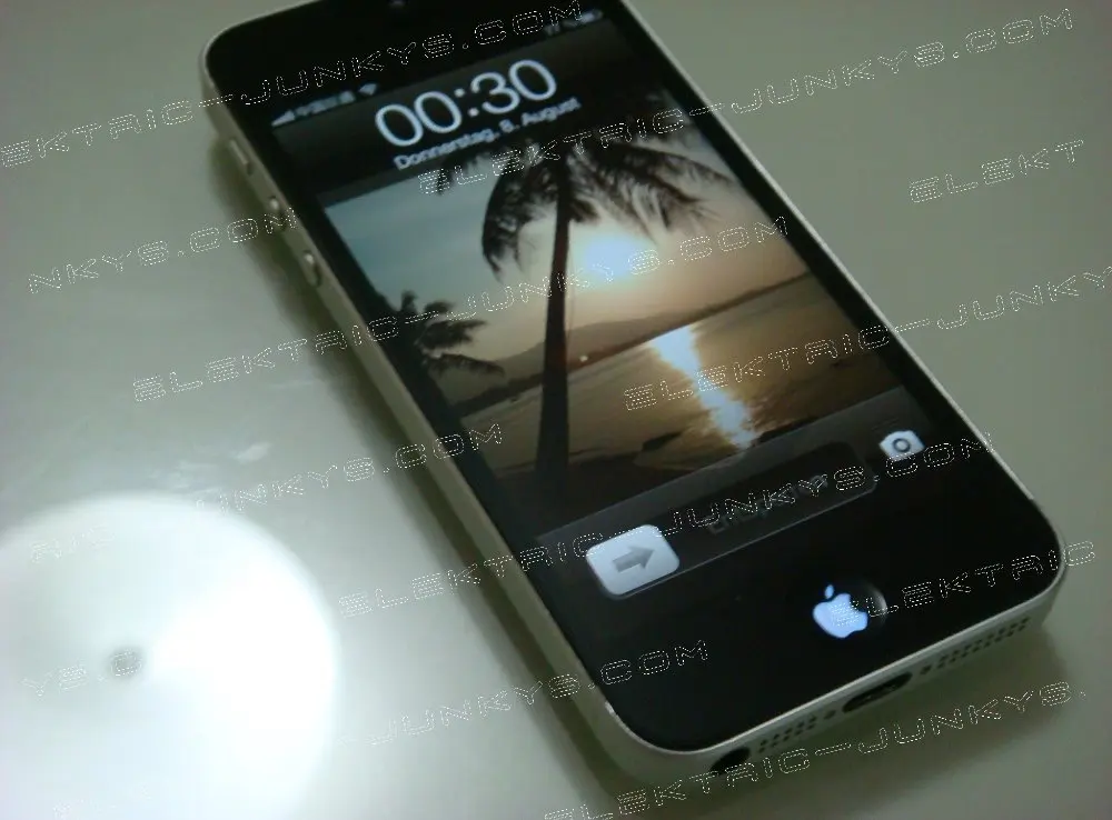 Glowing home botton Luminescent button for iphone 5 free shipping |