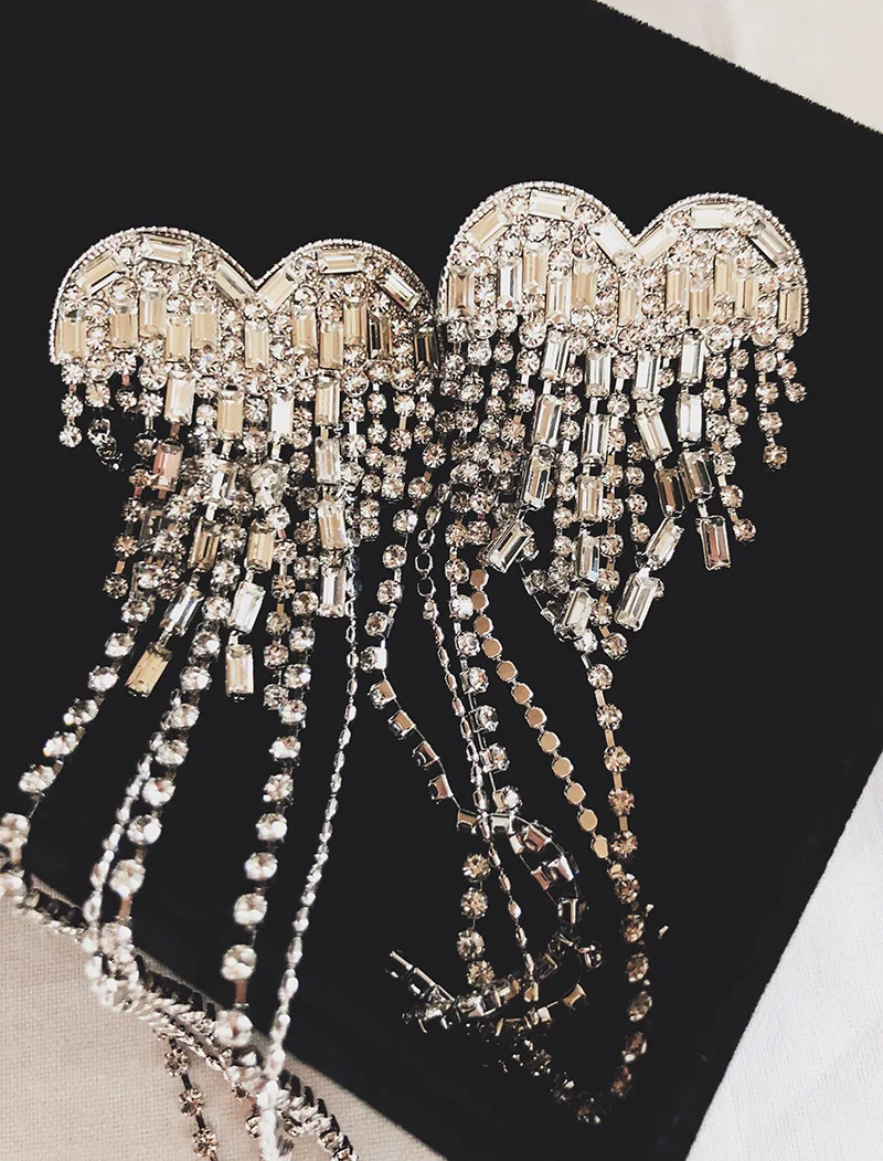 

Rongho фирменные серьги с кристаллами в форме сердца для женщин, серьги в стиле хип-хоп, стразы, цепочка для чашек, Серьги-кисточки, подвеска