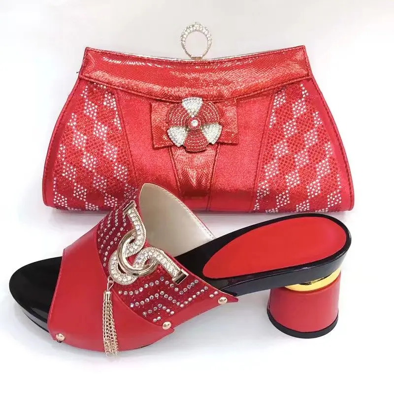 Лидер продаж серебристые женские туфли на высоком каблуке и сумочка со стразами