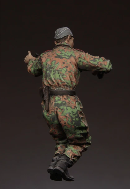 1/35 модельная фигурка из смолы набор 115 WSS Panzer Commander One фигурки разобранные