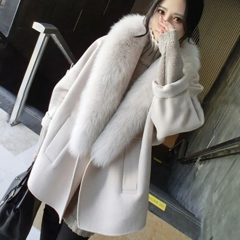 

2019 New Woolen Coat Women Long Section Large Fur Collar Fashion Woolen Jacket Winter Long Sleeve Loose Pikes Coat Overcoat A629