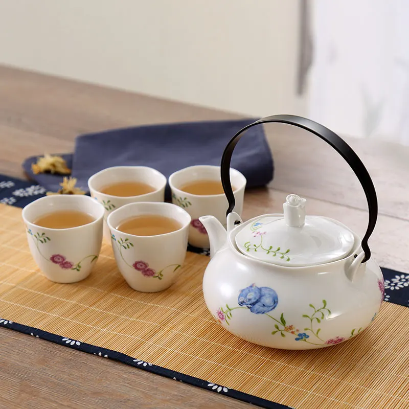 

Young girl Japanese style tea set teaware Four cups one teapot Beech Baking Inserts Tea Trays ceramic relief