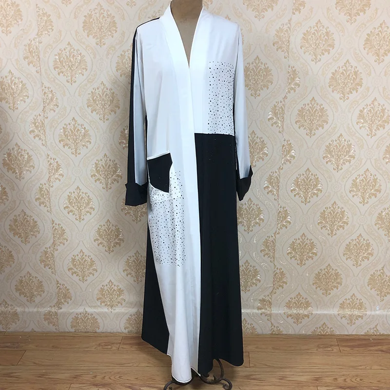 Мусульманское платье женское Черное и белое с алмазным покрытием в комплекте