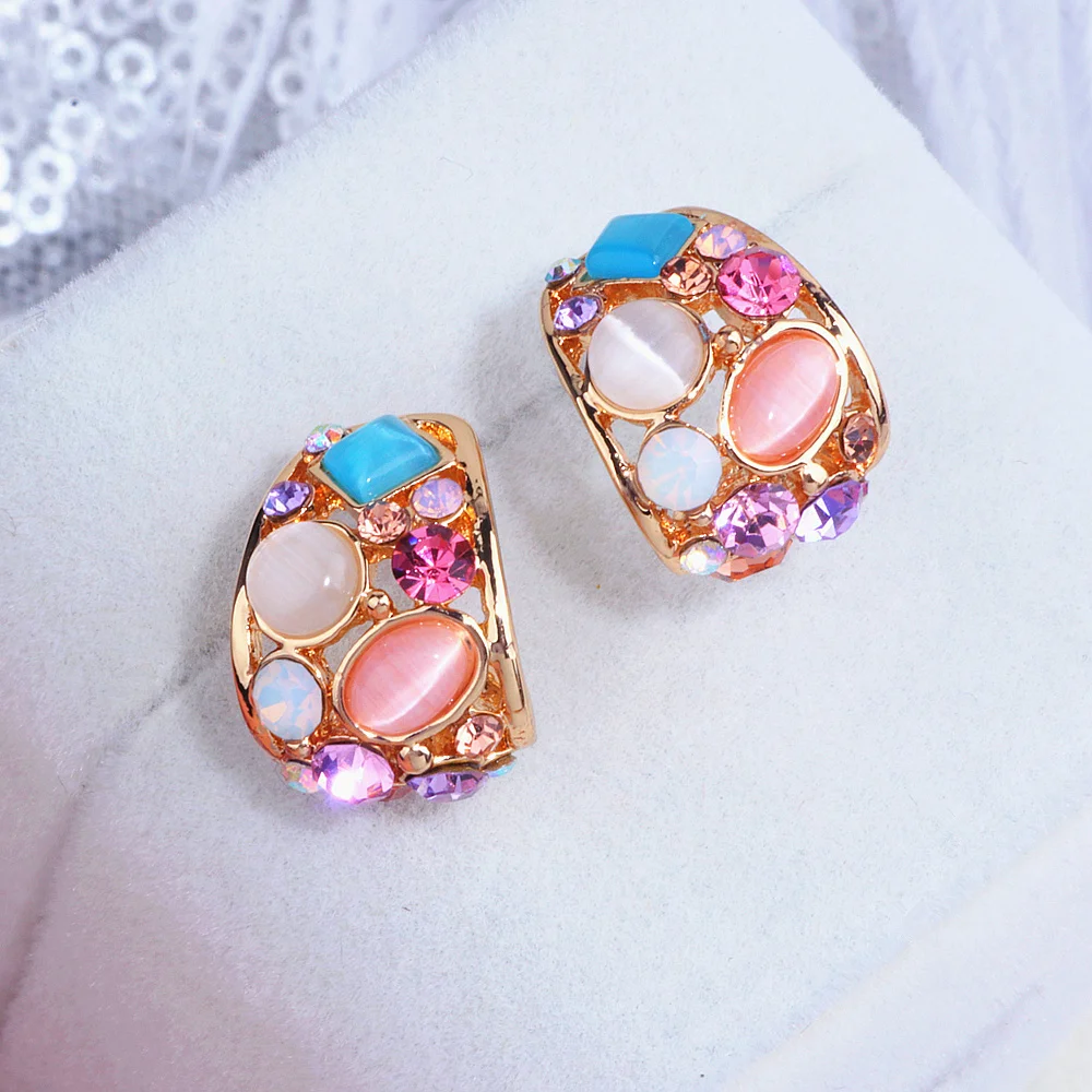 Классический корейский геометрической формы выдалбливают опал серьги гвоздики