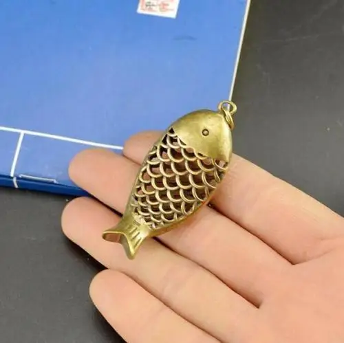 

Collectable Chinese Pure Brass Carved Fish Exquisite Small Pendant Statues