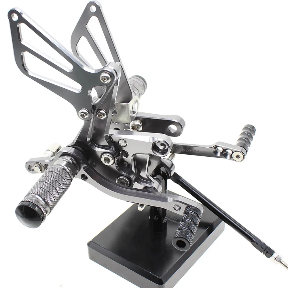 Titanium CNC Алюминий Регулируемая подножки для Suzuki GSXR 600 750 GSXR600 GSXR750 1997 1998 1999 2000 2001 2002 2003 2004 2005 - Цвет: Titanium