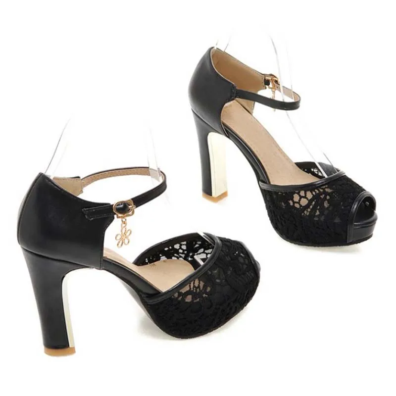 Новинка Модные женские босоножки на высоком каблуке с кружевом пикантные