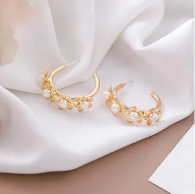 korean Elegant flower style high quality pearl CC hoop earrings for women | Украшения и аксессуары