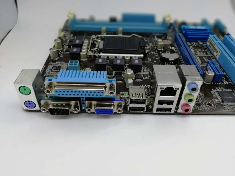 

Free shipping original motherboard for ASUS P8H61-M PLUS V3 DDR3 LGA 1155 16GB USB2.0 for I3 I5 I7 22/23nm Desktop motherborad