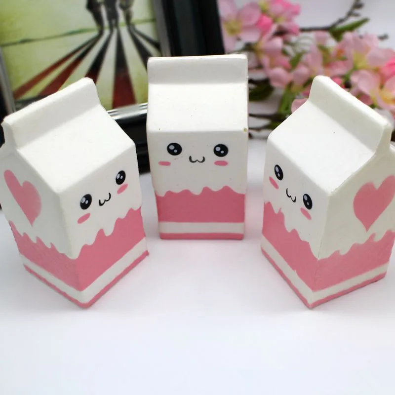 Коробка Squishyfun Jumbo розовая для молока 11 см медленно восстанавливающая форму
