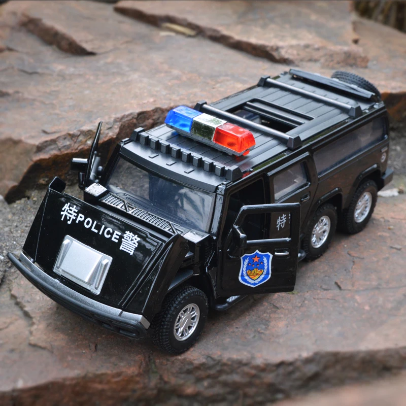 Alloy acousto-optic pull back 6 wheels police cross-country car model collection Children's day birthday new year gift 1:32 |