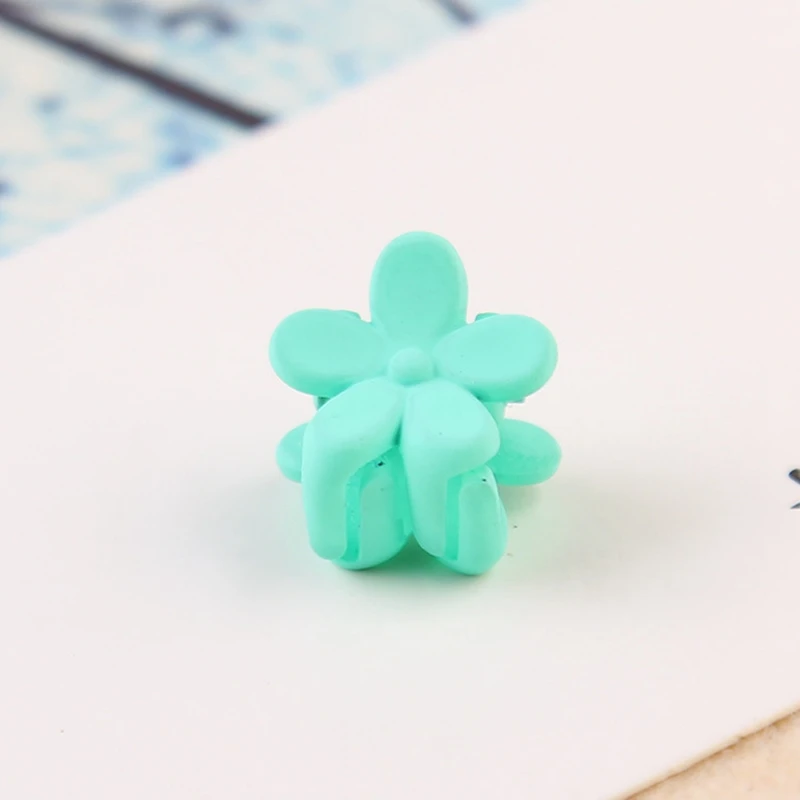 10 pcs New Fashion Baby Girls Small Hair Claw Cute Candy Color flower Hair Jaw Clip Children Hairpin Hair Accessories Wholesale - Color: Light Green