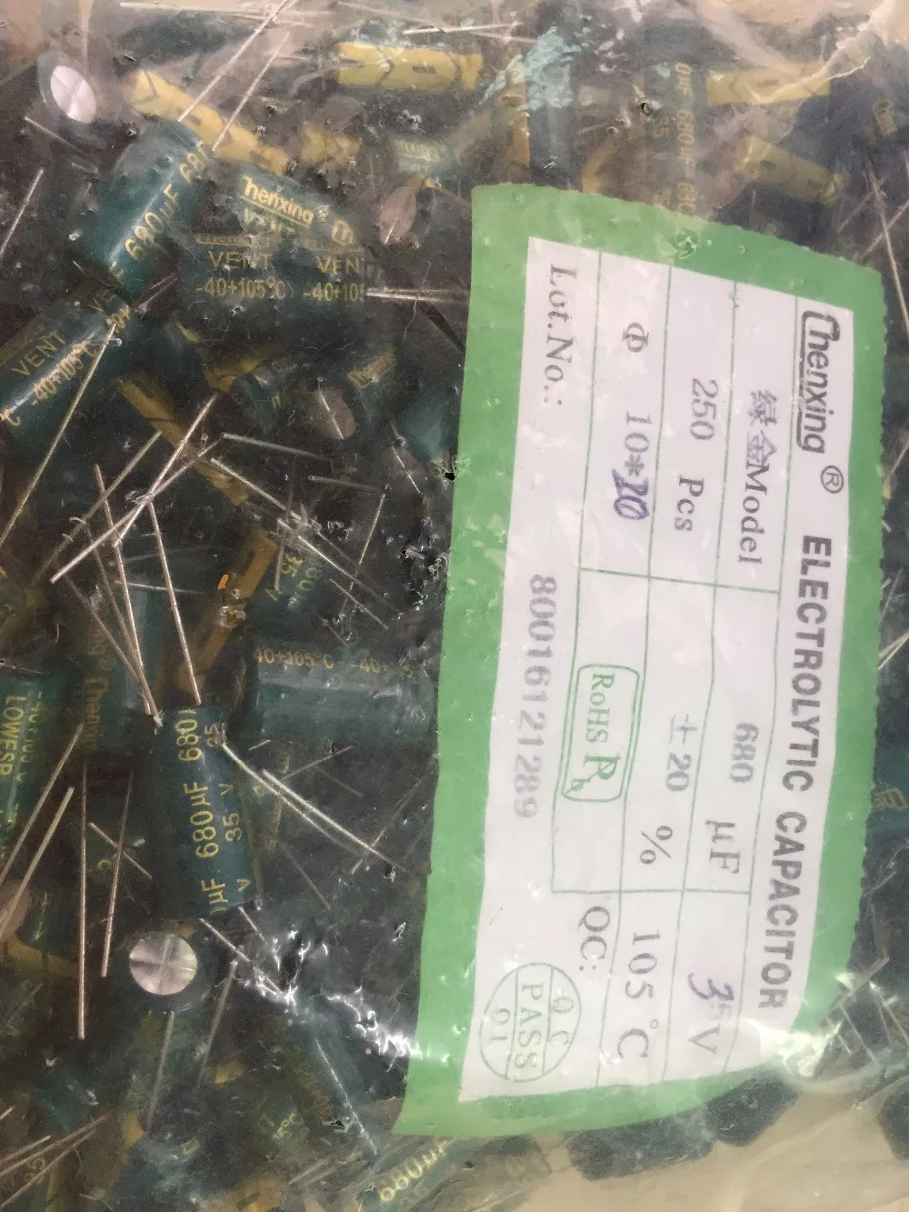 Высококачественные Алюминиевые Электролитические Конденсаторы 20 шт./лот 35 В 680