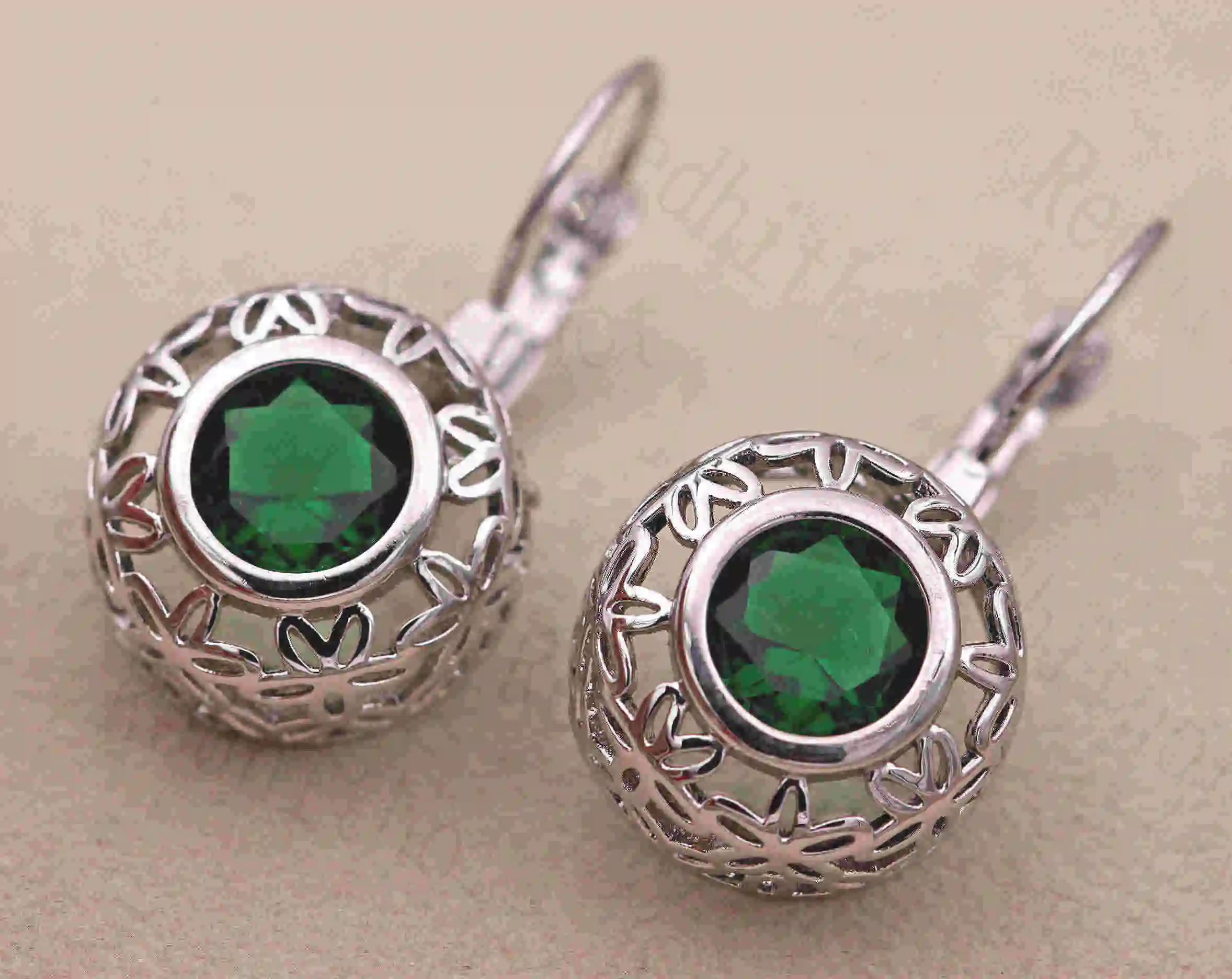 Green Роскошные женские серьги-кольца из белого золота с круглыми кристаллами и драгоценными камнями, вечерние женские серьги, модные ювелирные изделия для девушек - Окраска металла: Green