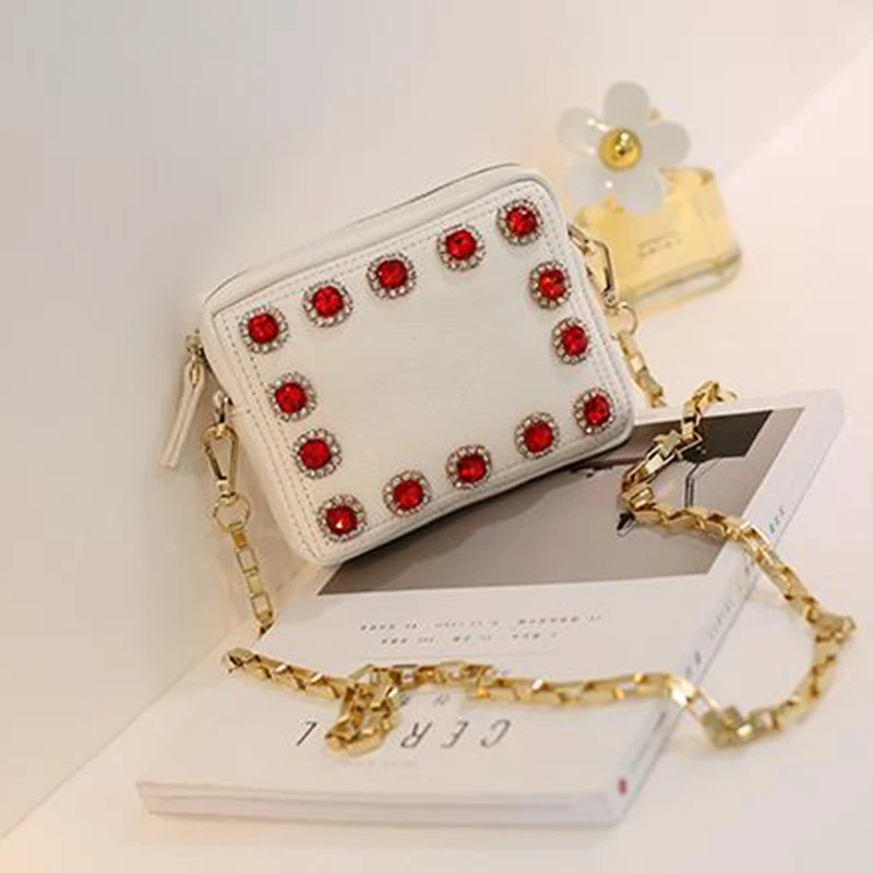 Женщин известный дизайн со стразами клапаном сумка женские цепи Crossbody