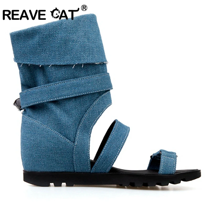 Женские джинсовые ботинки REAVE CAT летние Ботинки на каблуке с открытым носком A942