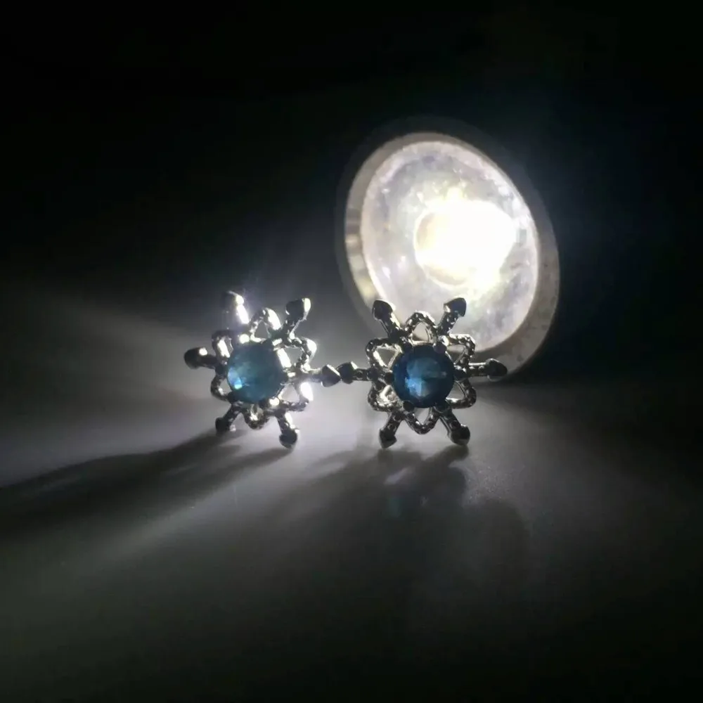 Симпатичные серьги гвоздики в виде снежинки 5 мм круглые натуральные бриллианты